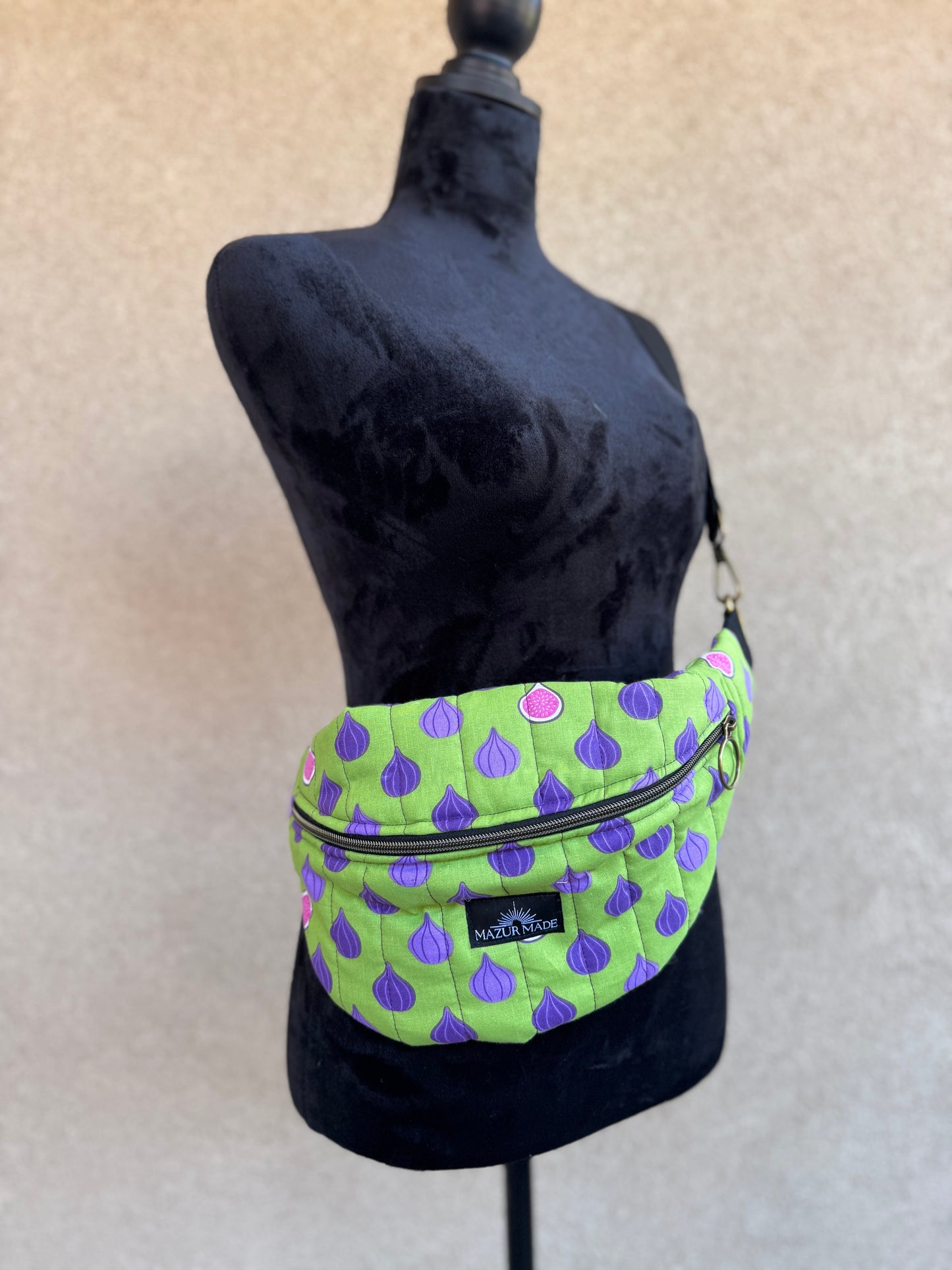 🍃 Figgy Delight Fanny Pack – Handmade with Quilted Cotton